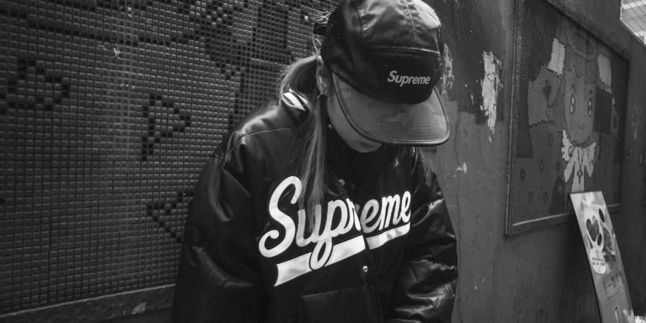 What is the meaning of streetwear in fashion?